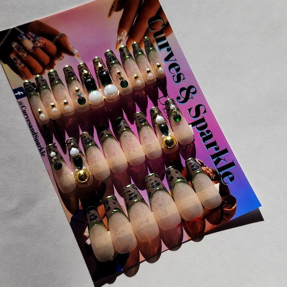 Handmade Press on nails - Picture 1 of 4